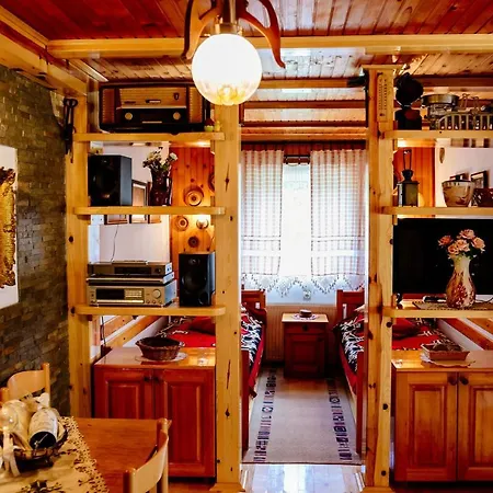 Predah, Mijaila Radovica 13a דירה