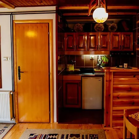 Predah, Mijaila Radovica 13a Апартаменты Златибор