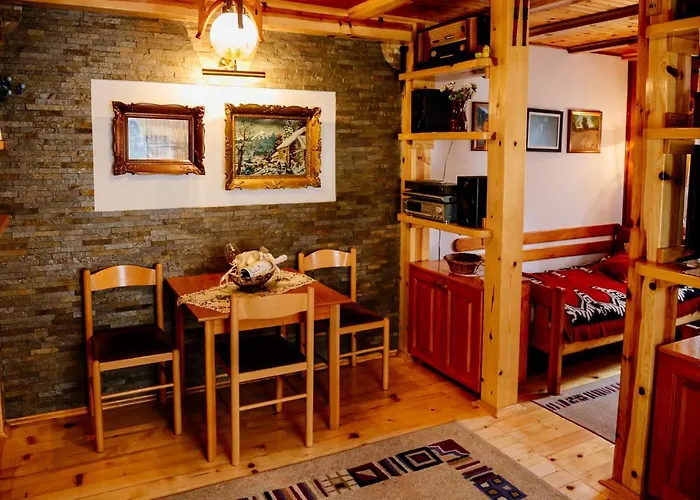 Predah, Mijaila Radovica 13a * Zlatibor